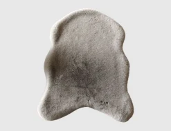 Kunstschaffell Grau