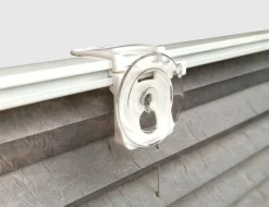 Plisseeanlage Saugnapf weiß