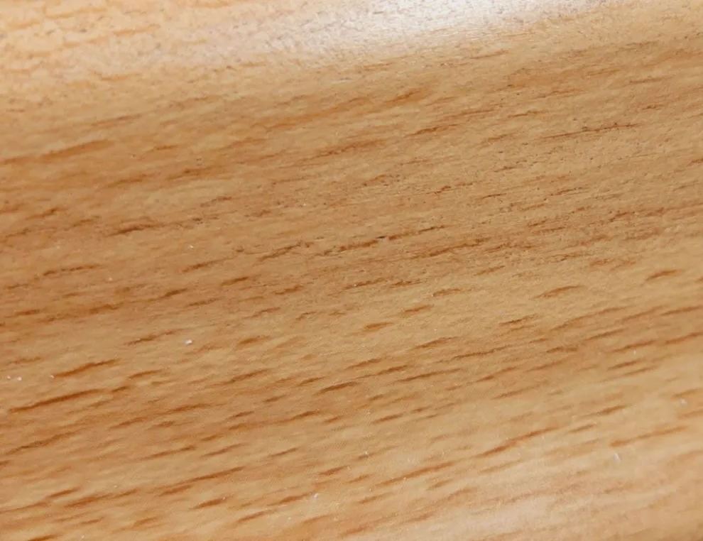 Sockelleiste mit Kabelkanal