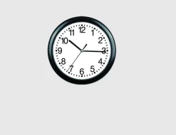 Wanduhr schwarz/ weißes Ziffernblatt